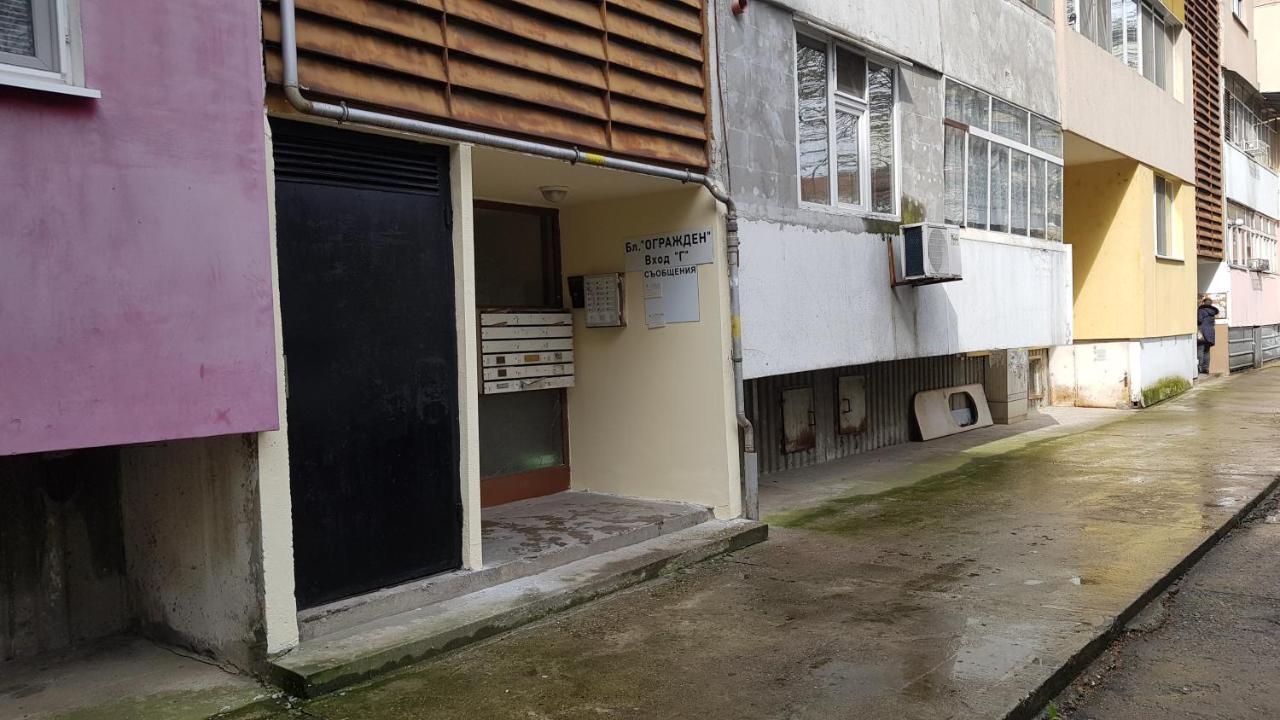 Апартамент За Гости Ива Ruse Esterno foto